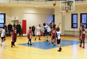 Thacher Boys basketball team playing in championship game